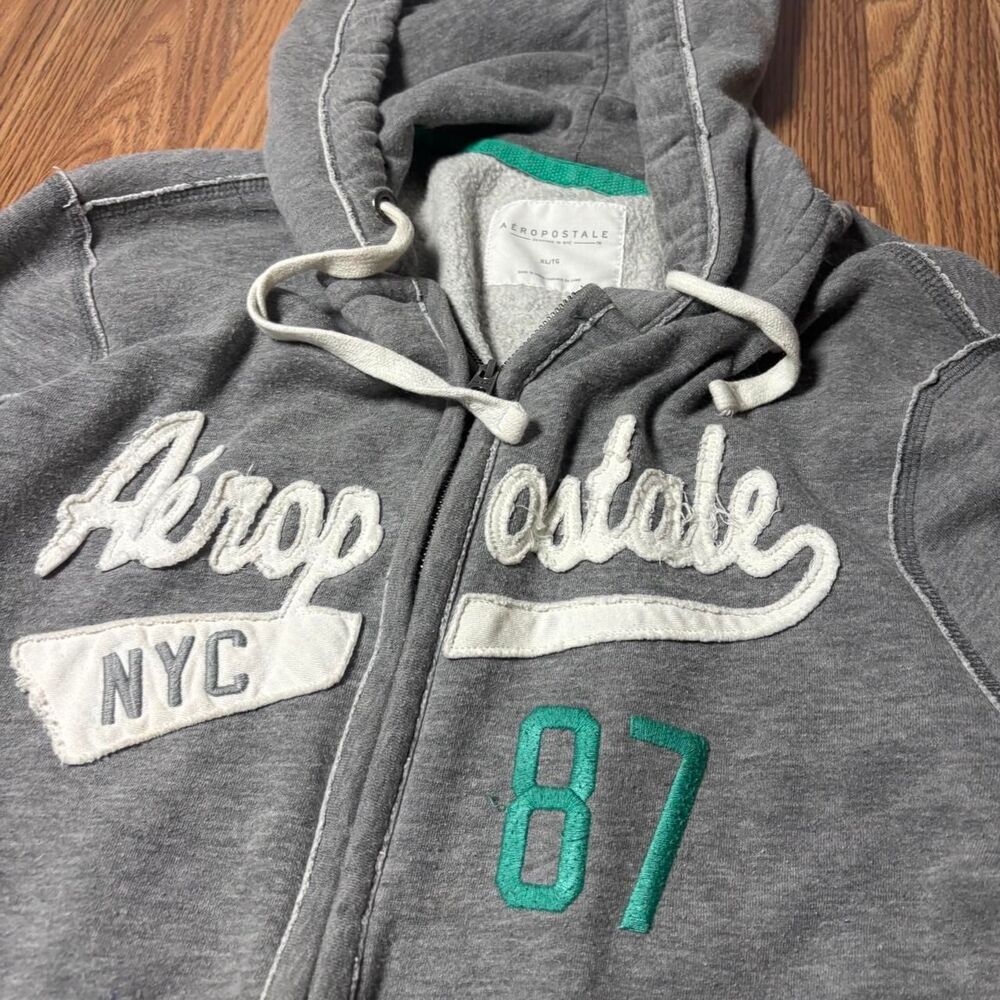 Aeropostale Men's Grey Hoodie